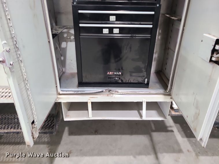 image for item DK4144 2006 Freightliner M2 Business Class  bucket truck