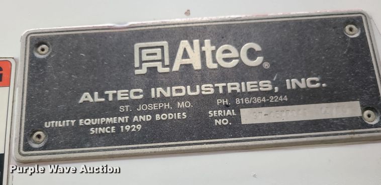 image for item DK4144 2006 Freightliner M2 Business Class  bucket truck