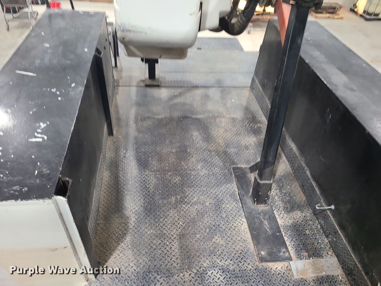 image for item DK4144 2006 Freightliner M2 Business Class  bucket truck