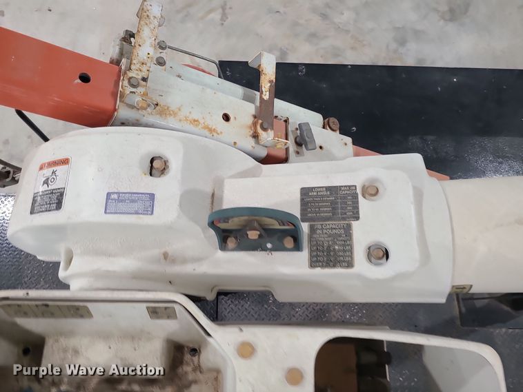 image for item DK4144 2006 Freightliner M2 Business Class  bucket truck