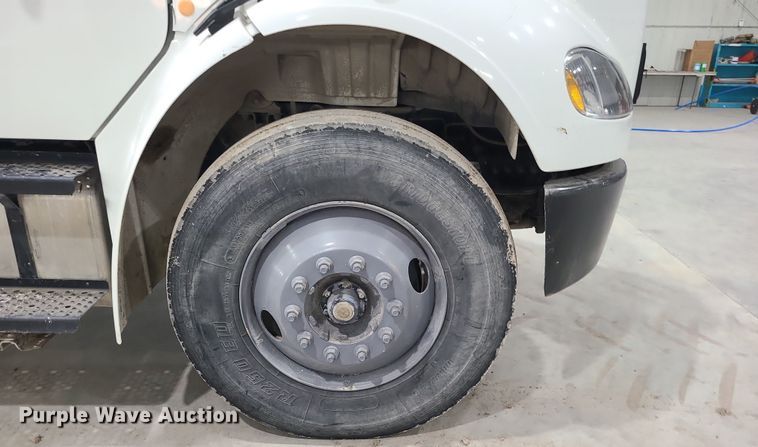 image for item DK4144 2006 Freightliner M2 Business Class  bucket truck