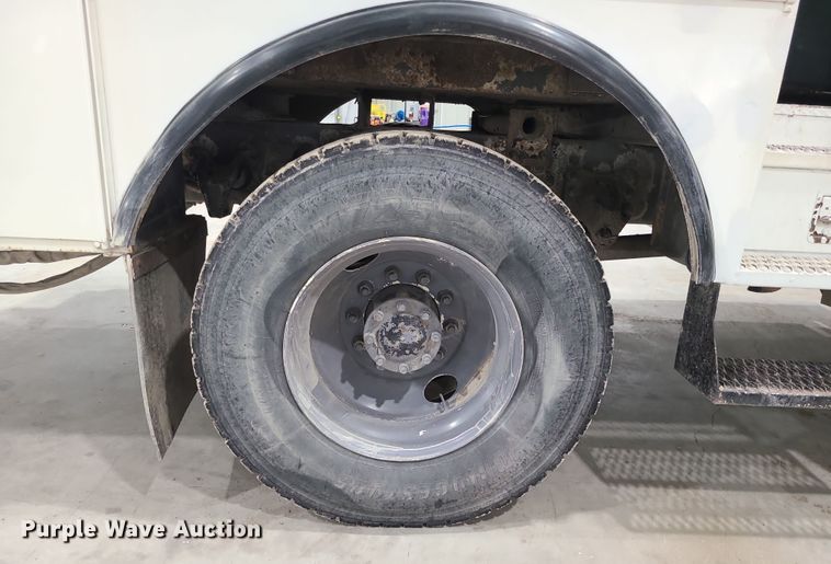 image for item DK4144 2006 Freightliner M2 Business Class  bucket truck