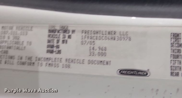 image for item DK4144 2006 Freightliner M2 Business Class  bucket truck