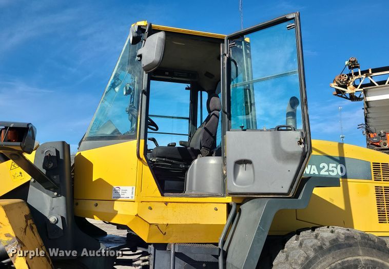 image for item DK4160 2006 Komatsu WA250-5L  wheel loader