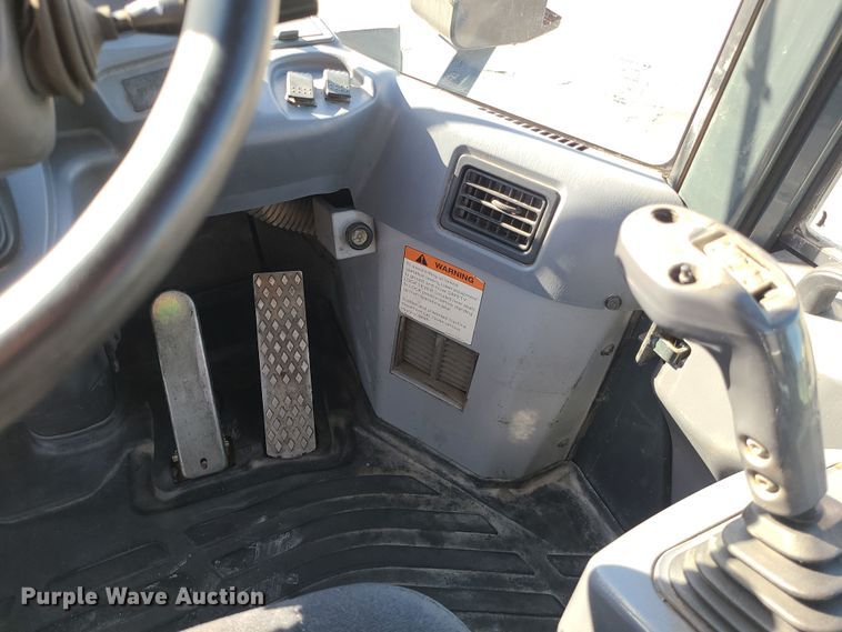 image for item DK4160 2006 Komatsu WA250-5L  wheel loader