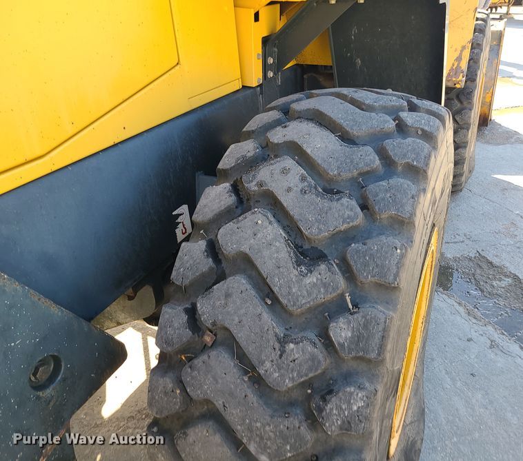 image for item DK4160 2006 Komatsu WA250-5L  wheel loader