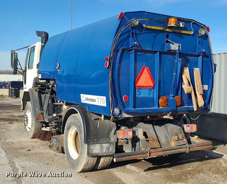 image for item DK4168 2003 Freightliner FC70  street sweeper truck