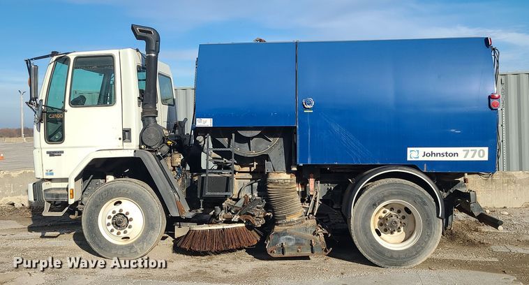 image for item DK4168 2003 Freightliner FC70  street sweeper truck
