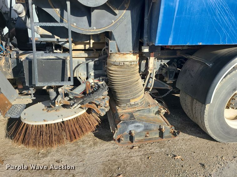 image for item DK4168 2003 Freightliner FC70  street sweeper truck