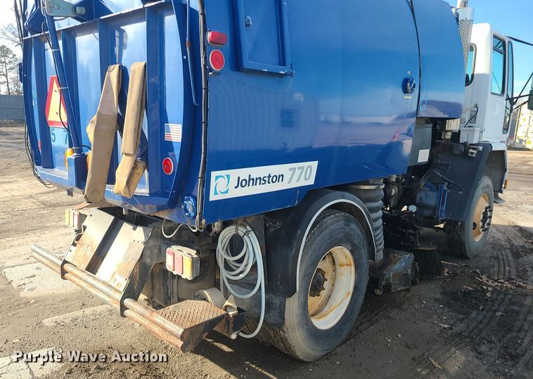 image for item DK4168 2003 Freightliner FC70  street sweeper truck