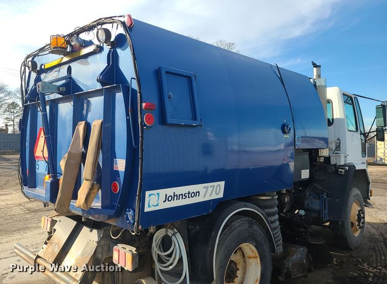 image for item DK4168 2003 Freightliner FC70  street sweeper truck