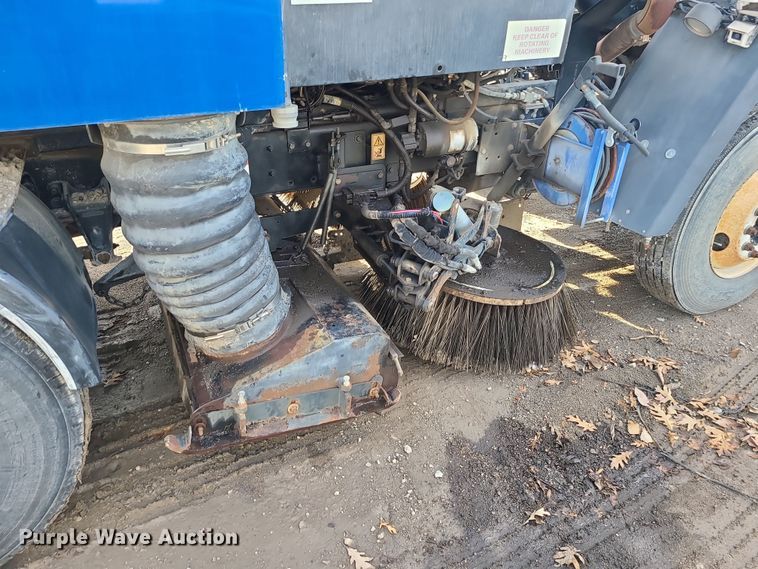 image for item DK4168 2003 Freightliner FC70  street sweeper truck