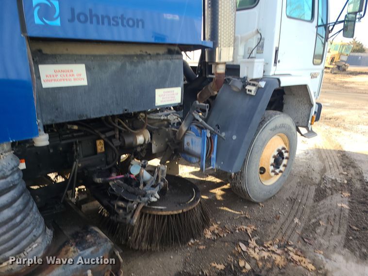 image for item DK4168 2003 Freightliner FC70  street sweeper truck