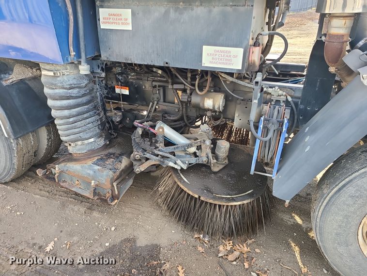 image for item DK4168 2003 Freightliner FC70  street sweeper truck