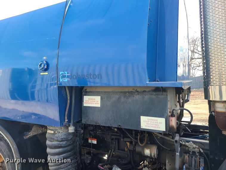 image for item DK4168 2003 Freightliner FC70  street sweeper truck