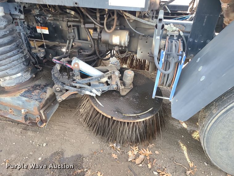 image for item DK4168 2003 Freightliner FC70  street sweeper truck