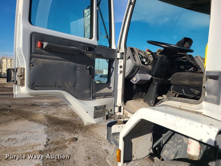 image for item DK4168 2003 Freightliner FC70  street sweeper truck