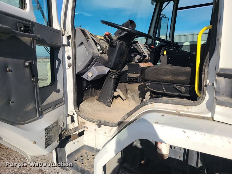 image for item DK4168 2003 Freightliner FC70  street sweeper truck