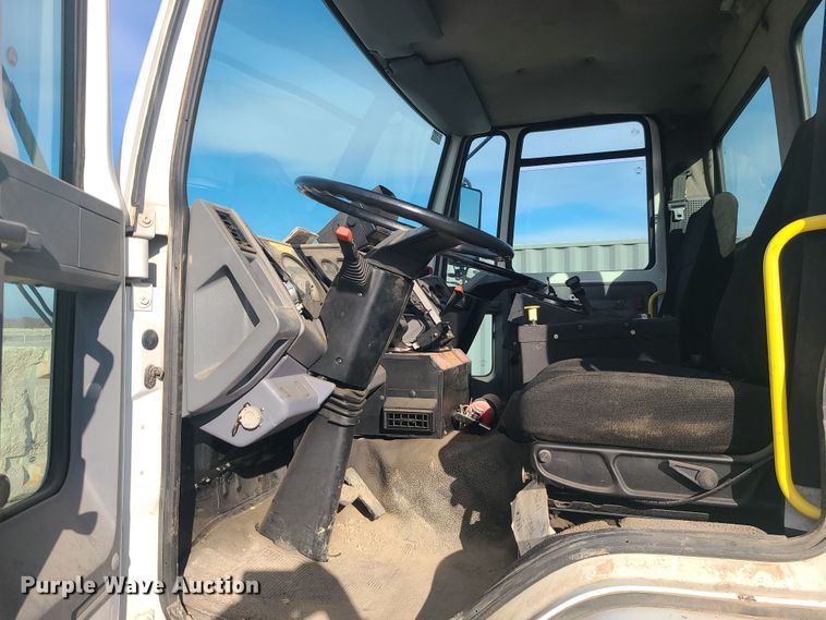 image for item DK4168 2003 Freightliner FC70  street sweeper truck