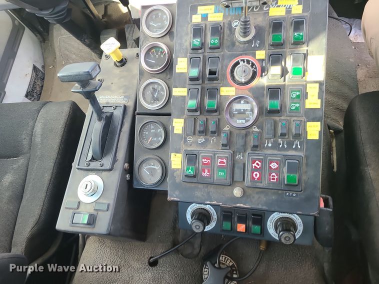 image for item DK4168 2003 Freightliner FC70  street sweeper truck