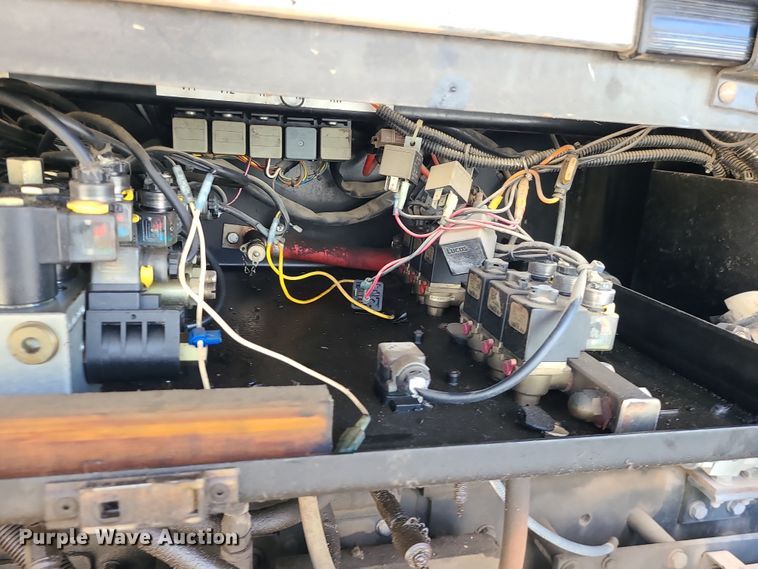 image for item DK4168 2003 Freightliner FC70  street sweeper truck