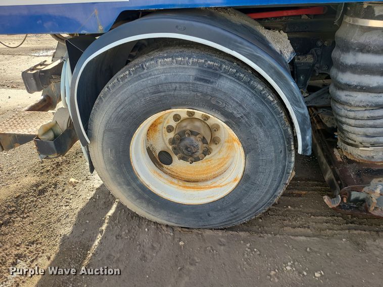 image for item DK4168 2003 Freightliner FC70  street sweeper truck