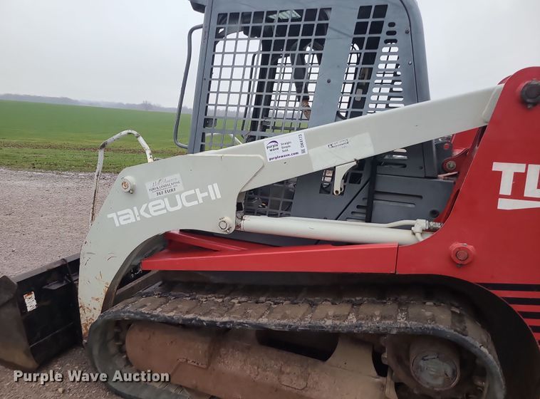 image for item DK4173 2004 Takeuchi TL140  tracked skid steer loader