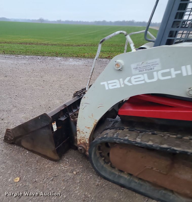 image for item DK4173 2004 Takeuchi TL140  tracked skid steer loader