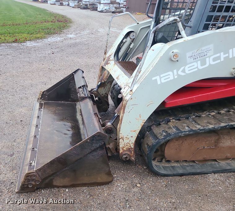 image for item DK4173 2004 Takeuchi TL140  tracked skid steer loader
