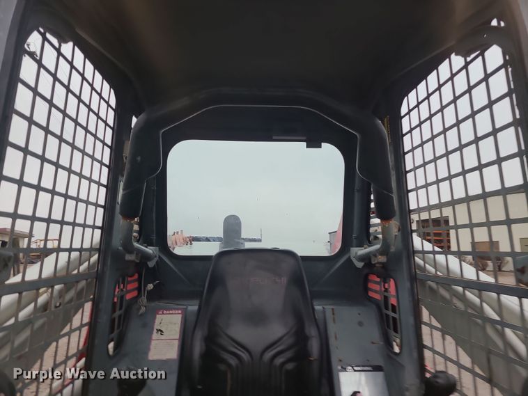 image for item DK4173 2004 Takeuchi TL140  tracked skid steer loader