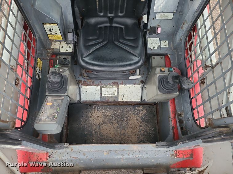 image for item DK4173 2004 Takeuchi TL140  tracked skid steer loader