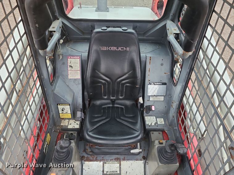 image for item DK4173 2004 Takeuchi TL140  tracked skid steer loader