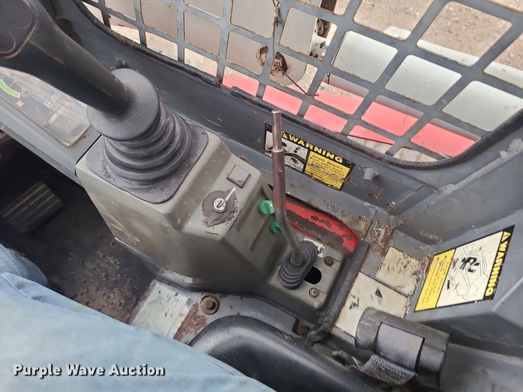 image for item DK4173 2004 Takeuchi TL140  tracked skid steer loader