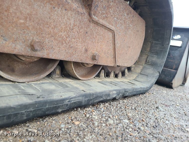 image for item DK4173 2004 Takeuchi TL140  tracked skid steer loader