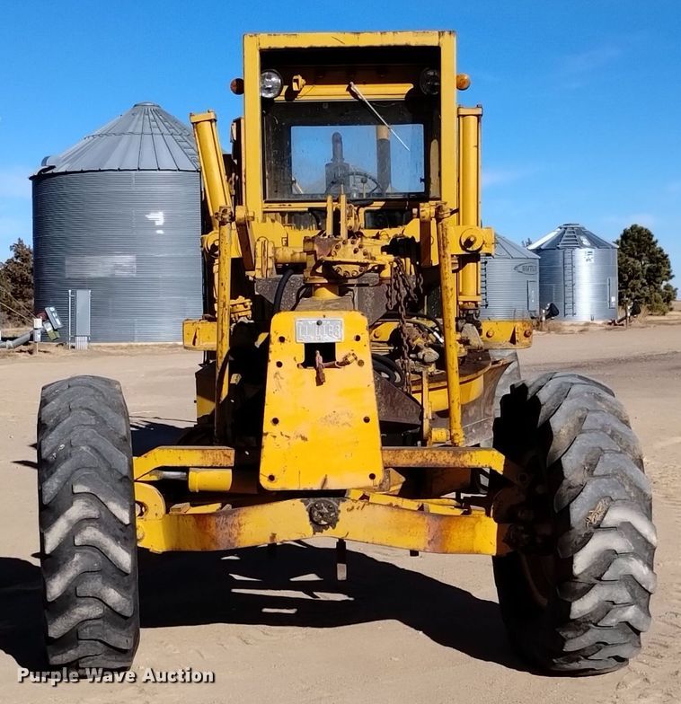 image for item DK8882 1972 Champion D-560  rigid frame motor grader