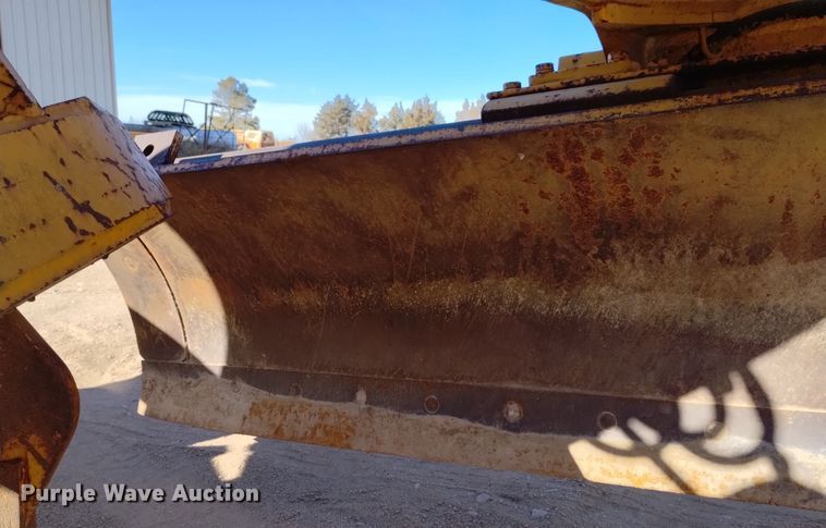 image for item DK8882 1972 Champion D-560  rigid frame motor grader