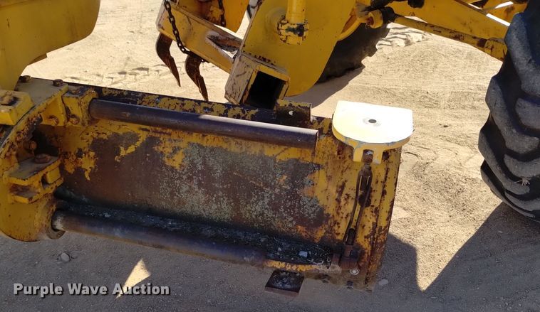 image for item DK8882 1972 Champion D-560  rigid frame motor grader