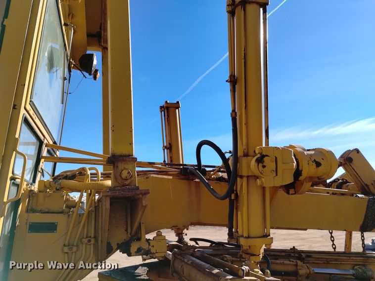 image for item DK8882 1972 Champion D-560  rigid frame motor grader