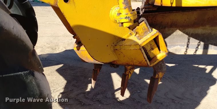 image for item DK8882 1972 Champion D-560  rigid frame motor grader