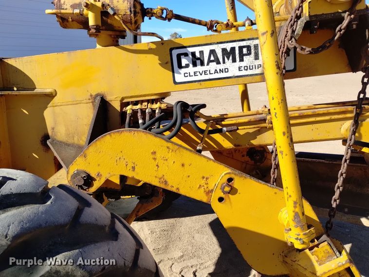 image for item DK8882 1972 Champion D-560  rigid frame motor grader