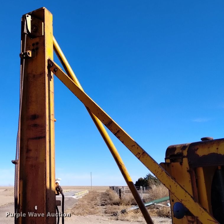 image for item DK8882 1972 Champion D-560  rigid frame motor grader