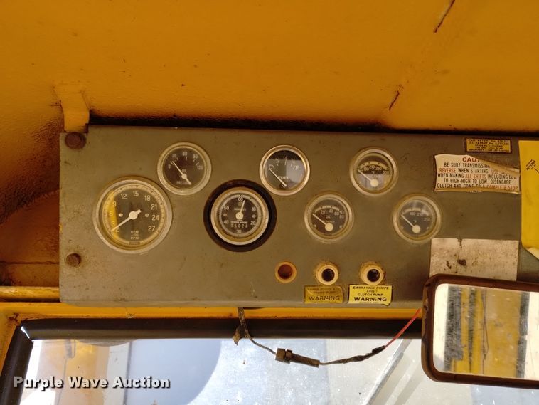 image for item DK8882 1972 Champion D-560  rigid frame motor grader