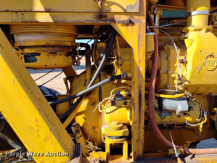 image for item DK8882 1972 Champion D-560  rigid frame motor grader