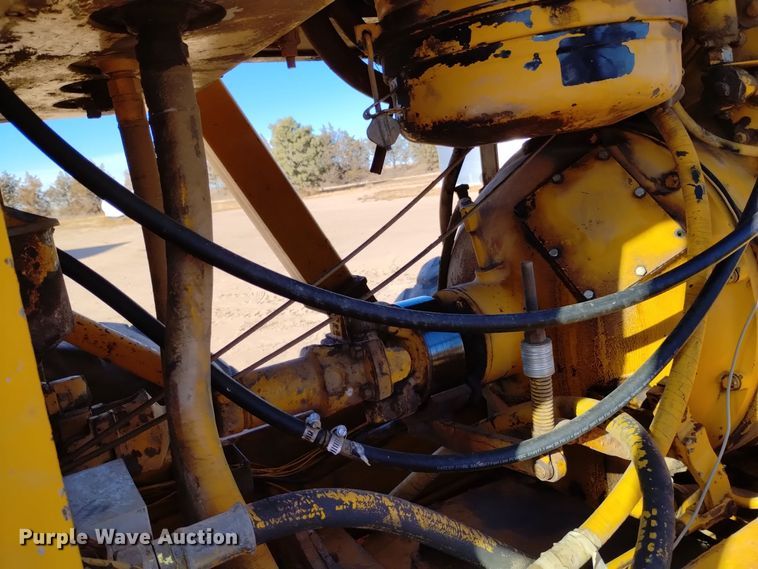 image for item DK8882 1972 Champion D-560  rigid frame motor grader