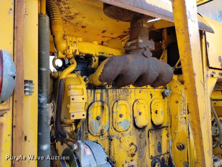 image for item DK8882 1972 Champion D-560  rigid frame motor grader