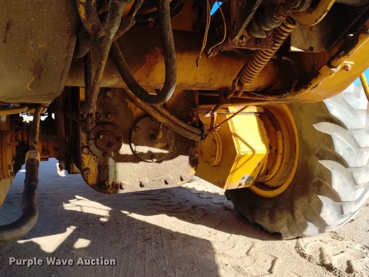 image for item DK8882 1972 Champion D-560  rigid frame motor grader