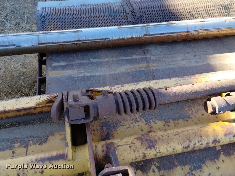 image for item DK8882 1972 Champion D-560  rigid frame motor grader