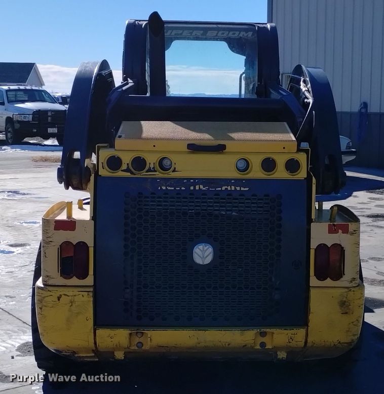 image for item DK8918 2013 New Holland L225  skid steer loader