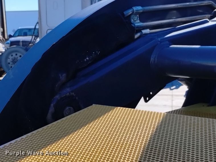 image for item DK8918 2013 New Holland L225  skid steer loader