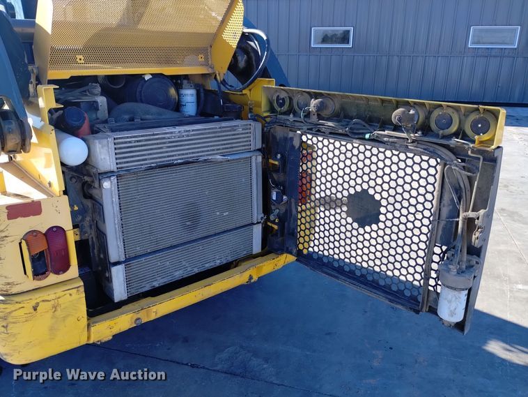 image for item DK8918 2013 New Holland L225  skid steer loader